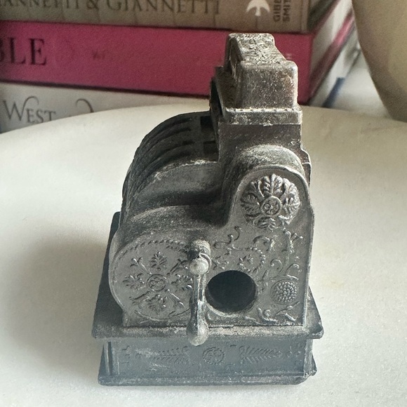 Vintage Die-cast Mini Cash Register Pencil Sharpener - Picture 2 of 6
